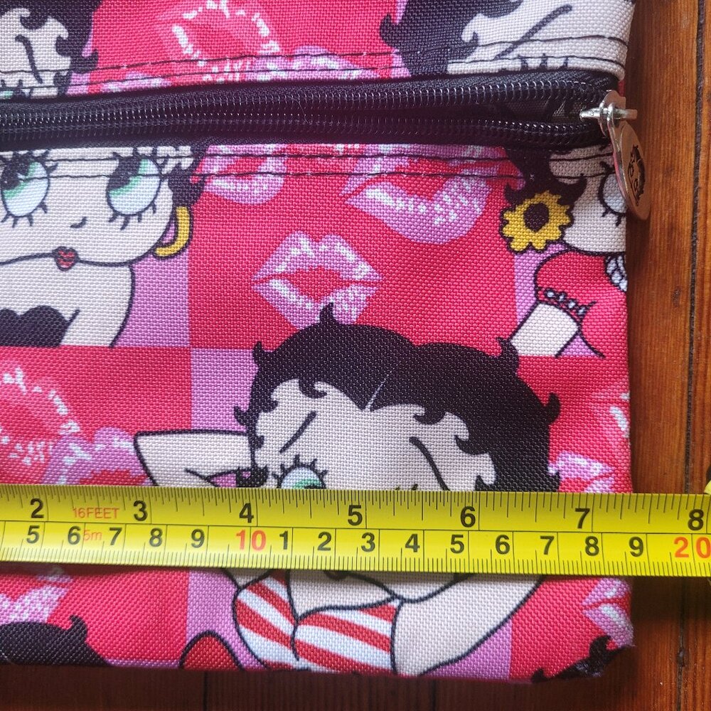 Betty Boop Crossbody Bag - Picture 3 of 9